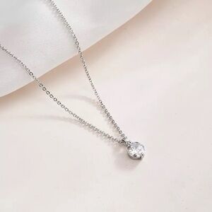 Sterling silver solitaire CZ necklace 💎💕
